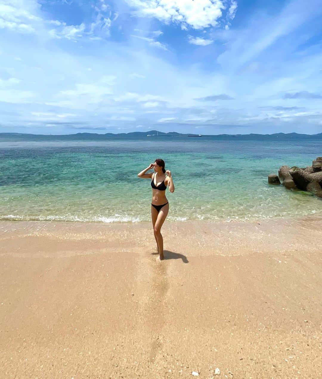 唯可（yuika）さんのインスタグラム写真 - (唯可（yuika）Instagram)「海が綺麗過ぎて とにかく癒されました🫠  #沖縄#うるま市#伊計島#海#ビーチ #okinawa#uruma#beach#sea」8月2日 18時19分 - yu.i.k.a