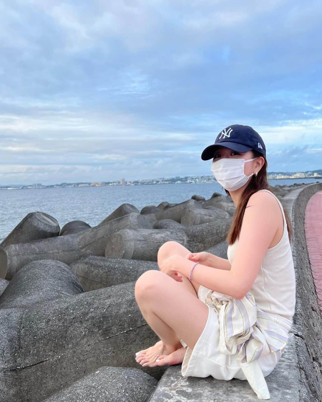 鹿沼憂妃さんのインスタグラム写真 - (鹿沼憂妃Instagram)「海いきたいなぁ~🌊 沖縄でぷらっとお散歩した海と夕日♥️ そういうデートがしたい🥹笑 . #最後の動画 #波音ってまじで癒される #だいすき」8月2日 19時15分 - shika_0225