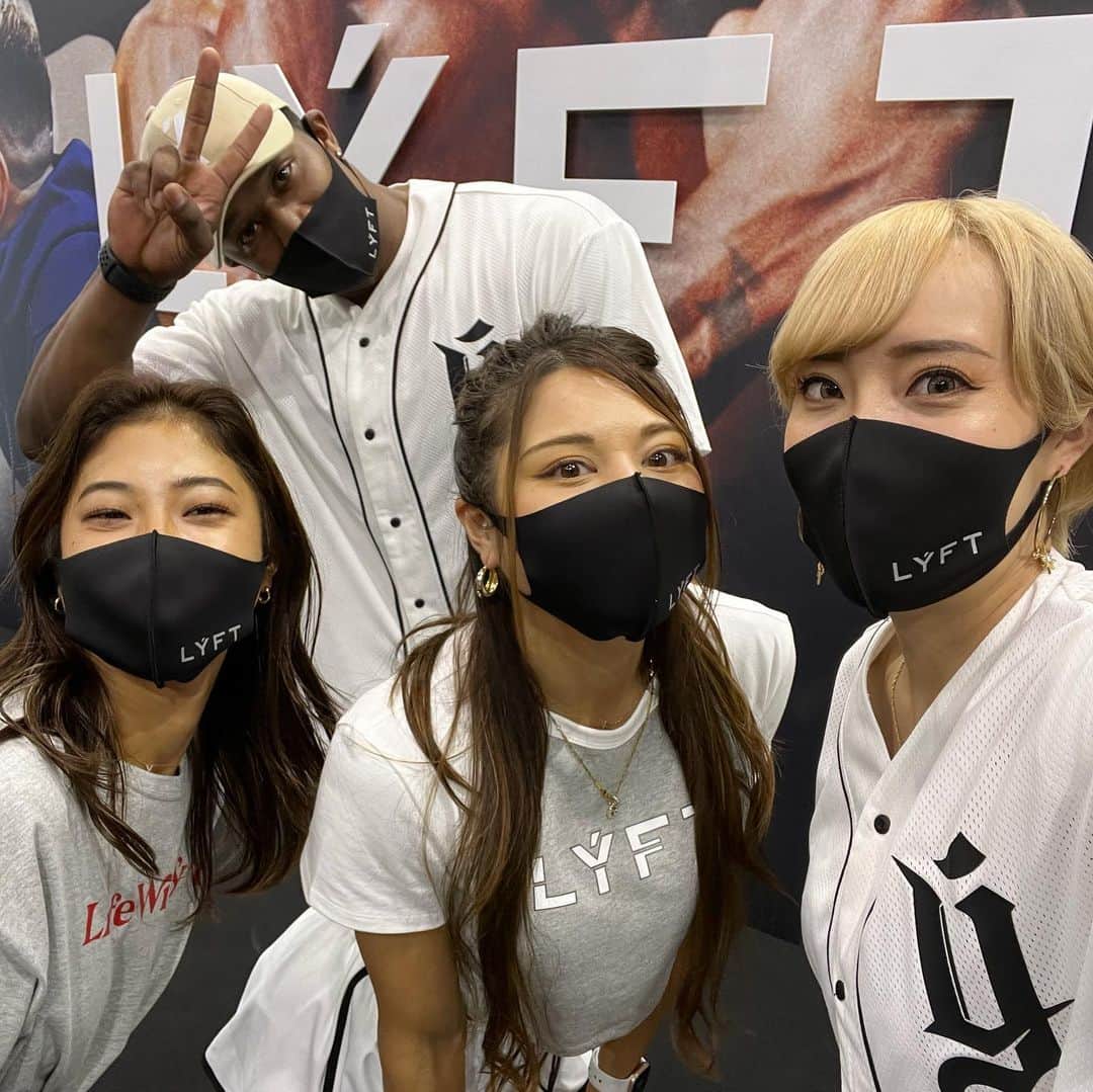 渋谷美穂さんのインスタグラム写真 - (渋谷美穂Instagram)「SPORTEC2022🏋️‍♂️ 先日開催されたスポルテックにて 7/28.29の2日間Lyftブースにてゲストとして 出演させていただきました🥹✨ ⁡ トップ選手や人気YouTuberの スターメンバーに混じって、 私もこの場に参加させていただいたこと 大変光栄に感じます😭🌈 ⁡ Lyftだからこそ実現した 団体やカテゴリーの垣根を越えた 夢のコラボレーション💕 ⁡ 環境は違えど皆んなそれぞれの夢や目標に向かい 日々前に進んでいることには変わりなくて、 "みんな違ってみんな良い"まさにこの言葉が ピッタリな素敵な空間でした😭✨ ⁡ 写真は左から📸 【JBBF女子フィジーク】 リカさん　@rika51  【NABBA classic model】 ちゃぴちゃん @nagichapi  【IFBB PRO Bikini】 サリー @sallykato_ifbbpro  【JBBF フィットネスビキニ】 アズちゃん @az.dancy  【IFBB PRO Figure】 渋谷美穂 ⁡ イベントのトークショーの中で、 それぞれの考え方や感性が存在していて そこには誰が1番だとかは無くて、 それぞれが自分の"好き"を追求しているのだと 改めて実感しました😊✨ ⁡ このような機会を与えてくださった Lyftには心より感謝しています‼️ ⁡ @lyft.official  これからも新作や人気商品の再入荷もありますので 皆さん最新情報をぜひチェックしてみてください🙈💎✨ ⁡  #ユージーン写りすぎw #私が撮りすぎなのか？ ⁡ #フィギュア#コンテスト#ボディメイク#減量#ダイエット#筋肉女子#筋肉#筋トレ#フィットネス#腹筋#シックスパック#トレーニング#ワークアウト#筋トレ女子#腹筋女子#筋肉女子 #Japan#japanese#abs#fitness#training#workout#figure#sixpac#condition#motivation」8月2日 19時54分 - miho_fitness