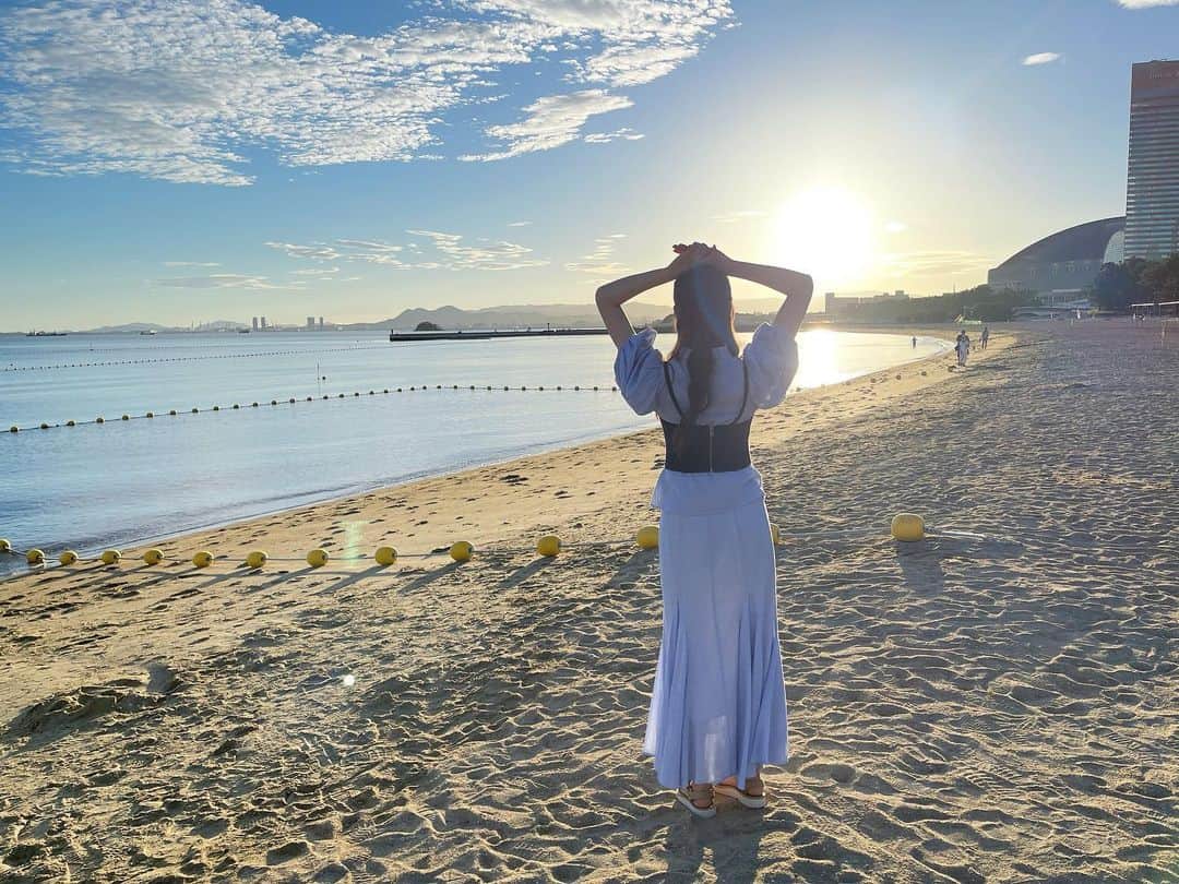 梅澤美波さんのインスタグラム写真 - (梅澤美波Instagram)「福岡の海、癒されました〜。🐚」8月2日 20時49分 - ume_minami.official