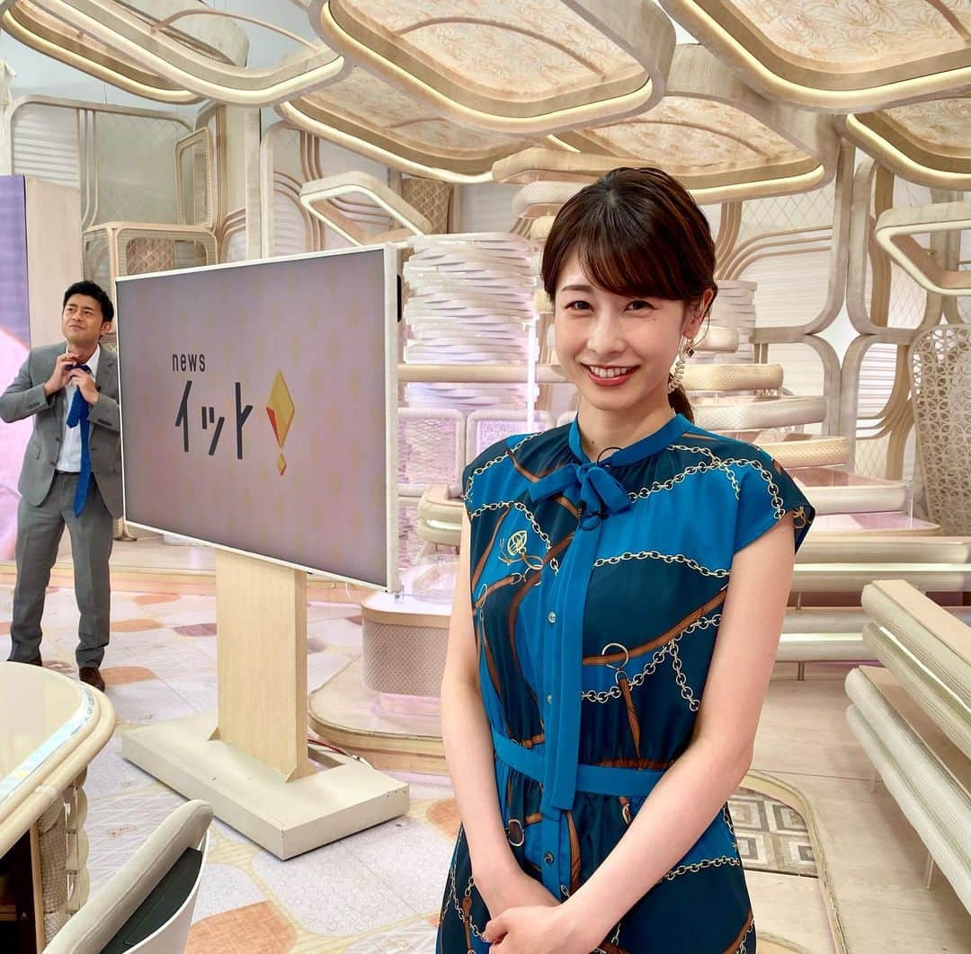 フジテレビ「プライムニュース イブニング」さんのインスタグラム写真 - (フジテレビ「プライムニュース イブニング」Instagram)「#イット ！放送中です   ●きょう #初登院 新人議員と“ #統一教会 ” ●東京で“史上最多”１３回目の #猛暑日 ●無料で楽しめるヒンヤリ #工場見学 ●コロナ禍の日本にいる外国人に聞いてみた！ 今やりたいことは？そうめん＆立ち飲み＆茶道   #加藤綾子 @ayako_kato.official #榎並大二郎 @enami_daijiro   #木村拓也 @takuya.kimura0801   #石本沙織   #住田裕子   #ガチャピン @gachapin_official  #山本賢太 @yamamoto_kenta.yamaken #フジテレビ #アナウンサー 公式HP：https://www.fujitv.co.jp/livenews_it/ FNNプライムオンライン：https://www.fnn.jp/」8月3日 15時54分 - livenews_it