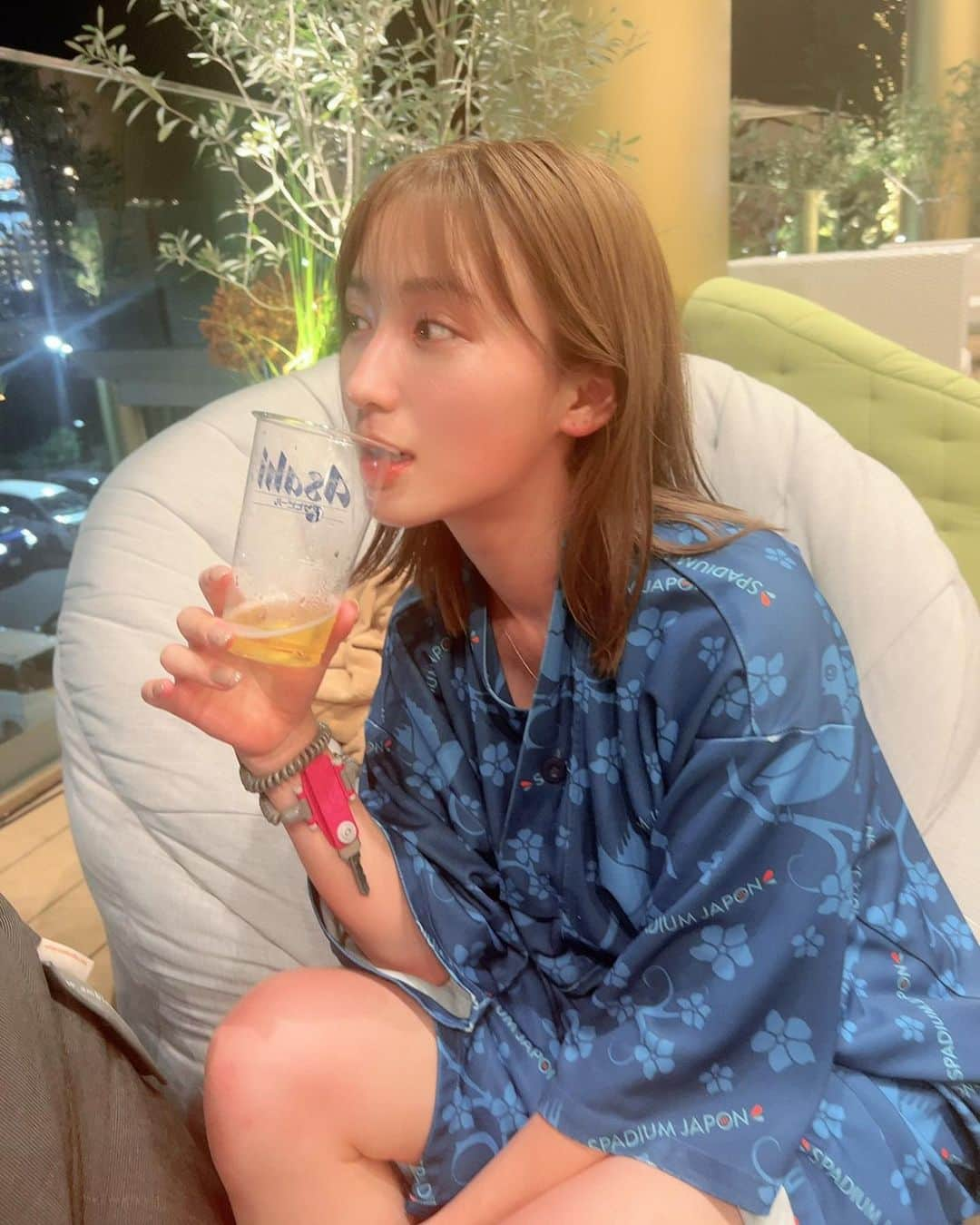 伊藤愛真さんのインスタグラム写真 - (伊藤愛真Instagram)「すぱじゃぽかましてきた🍻 汗いっぱいかいた🥰✌🏻 . . . #岩盤浴#スパジアムジャポン#スパジャポ#サウナ#部屋着」8月3日 19時16分 - __emagram