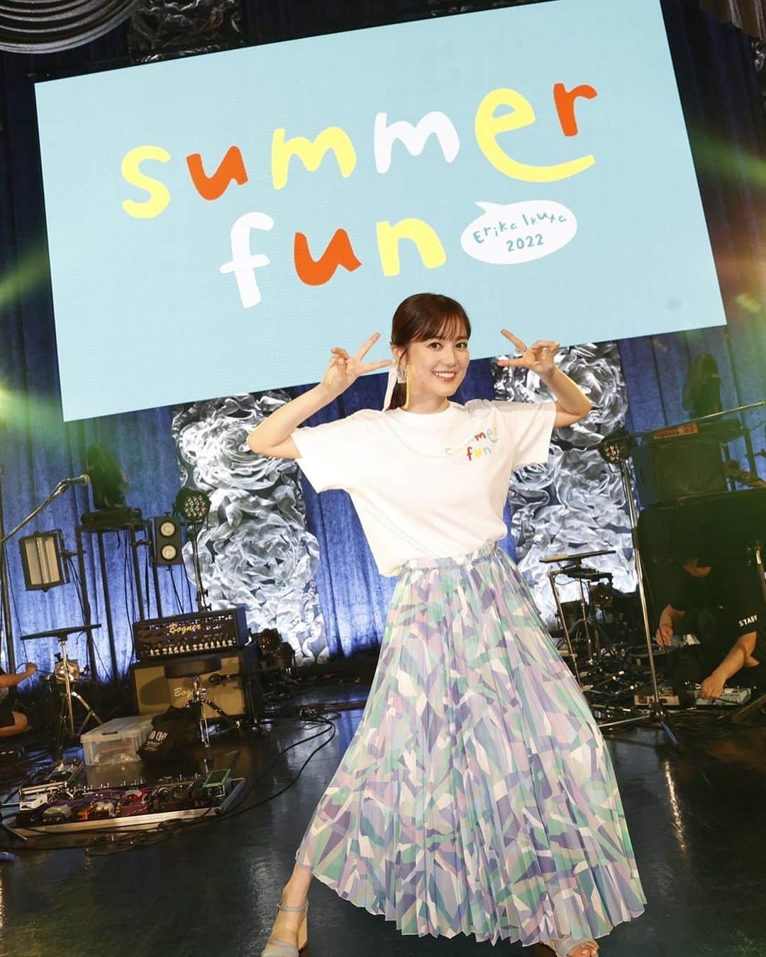 生田絵梨花さんのインスタグラム写真 - (生田絵梨花Instagram)「初ライブ✨summer fun 東京公演！ 楽しかったぁ〜✨  音楽すき。 ファンの皆さんすき。 ありがとう！  6日は大阪やで〜 配信もありますので、 よかったら覗いてやってください♪  #summerfun」8月3日 22時43分 - ikutaerika.official