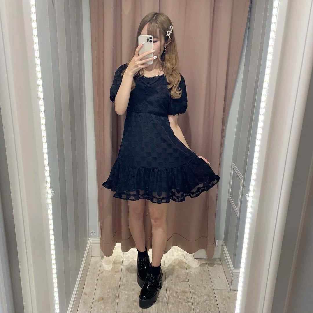 evelyn.coordinateさんのインスタグラム写真 - (evelyn.coordinateInstagram)「♡ ㅤㅤㅤㅤㅤㅤㅤㅤㅤㅤㅤㅤㅤ ㅤㅤㅤㅤㅤㅤㅤㅤㅤㅤㅤㅤㅤ ㅤㅤㅤㅤㅤㅤㅤㅤㅤㅤㅤㅤㅤ #ハートチュニック  price:￥7,900(taxin)  ㅤㅤㅤㅤㅤㅤㅤㅤㅤㅤㅤㅤㅤ ハート柄の可愛らしいチュニック🐇🎀 ㅤㅤㅤㅤㅤㅤㅤㅤㅤㅤㅤㅤㅤ ウエストリボンは前でも後ろでも 結んで頂けます☝🏻🫧  ㅤㅤㅤㅤㅤㅤㅤㅤㅤㅤㅤㅤㅤ ㅤㅤㅤㅤㅤㅤㅤㅤㅤㅤㅤㅤㅤ  #evelyn  #エブリン #ガーリーコーデ #甘めスタイル #甘めコーデ #清楚コーデ #可愛い #ふわふわコーデ #girly #feminine #パステル #girly #instagood #instafashion」8月4日 13時19分 - evelyn.coordinate