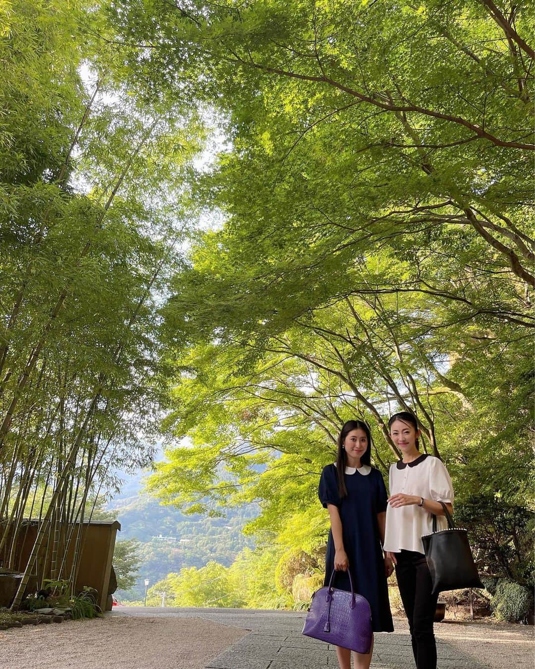 木本泉さんのインスタグラム写真 - (木本泉Instagram)「- 箱根へ♨️  背も伸びた姪っ子👧 今時の子は腰の位置も高くて、足の長さ、、、追い越されるのも時間の問題かもな🙄🙄🙄  姪っ子達が東京に来てくれて賑やかで楽しい毎日です📣  #箱根#温泉#姪っ子#家族」8月5日 2時06分 - izumikimoto