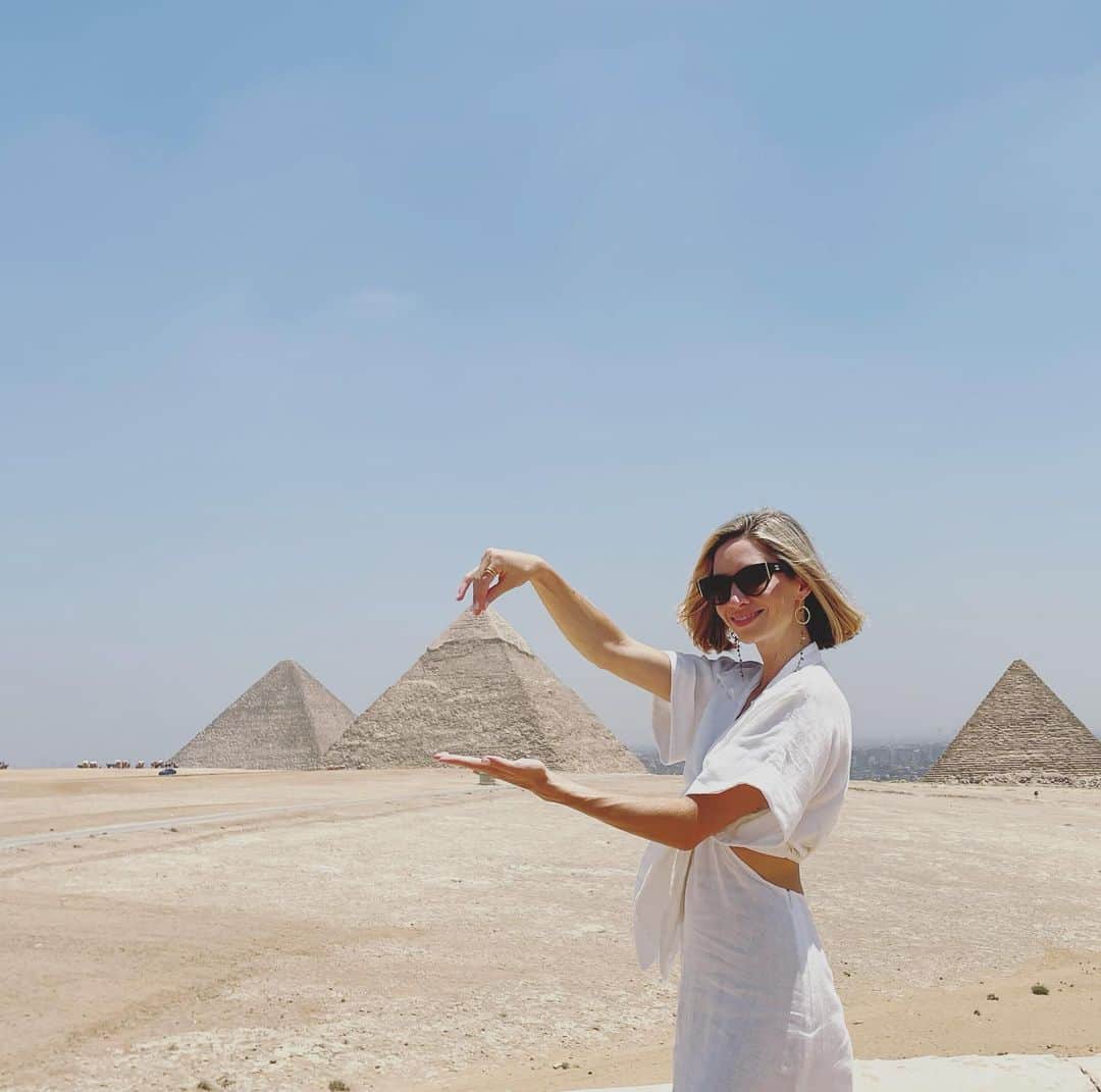 ブルック・バトラーさんのインスタグラム写真 - (ブルック・バトラーInstagram)「Yalla Habibi! Exploring and “working” in Egypt with these beautiful people.  @mk_mohamedkarim  @wwwjustleon  @iamwesmiller」8月5日 7時12分 - brookieserene