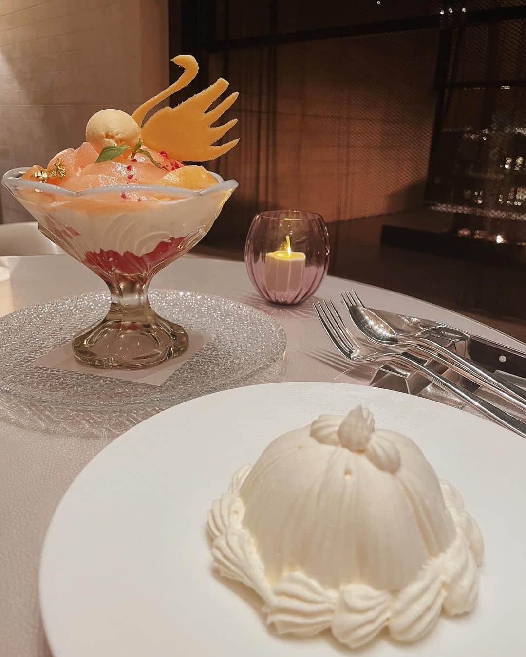 佐野友妃子さんのインスタグラム写真 - (佐野友妃子Instagram)「My fav place🤍🤍🤍 @palacehoteltokyo 🦋  パレスホテルのマロンシャンティが 好きすぎて必ず定期的に食べに行きます🧁  落ち着いててあまり人に会わないから好き🌛」8月5日 9時17分 - yukikosano1111
