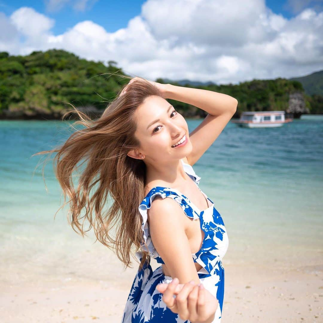 市原彩花さんのインスタグラム写真 - (市原彩花Instagram)「Ishigaki Island🏝  撮影会の常連さん達と石垣島撮影🐠 4月に行ったんだけど(時差w)天気良くて撮れ高最高だった🌺  私のiPhone11Proじゃ撮れない写真をたくさん撮ってくれてありがとう☺️ (7枚目風入って妊婦さんみたいw)  いっぱい写真あるので載せてきます💎  ※現在リクエスト撮影会は受付してません  #石垣島#沖縄#竹富島#川平湾#taketomiisland#kabirabay#ishigaki#ishigakiisland#ishigakijima#okinawa#okinawatrip#沖縄撮影#沖縄旅行#撮影#撮影会モデル#モデル#ポートレート#shooting#portrait#model#japanesegirl#japanesemodel#asianmodel」8月5日 13時48分 - ayaka_ichihara