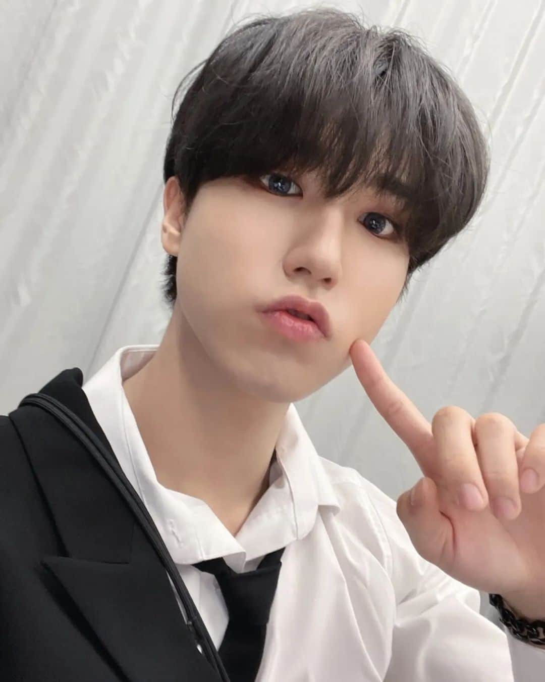 Stray Kidsさんのインスタグラム写真 - (Stray KidsInstagram)「재밌었습니다아앙~~ MusicStation<~ #loveyou#STAY」8月5日 23時07分 - realstraykids