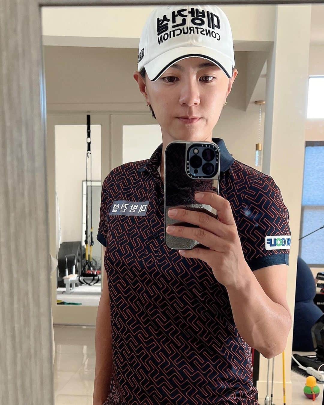 チェ・ナヨンさんのインスタグラム写真 - (チェ・ナヨンInstagram)「백스윙이 다시 길고 늘어져서 다시 좀 줄이는 연습하고, 임팩트시 공간 만들어 주면서 치기! 👍🏻」8月6日 9時32分 - nychoi87