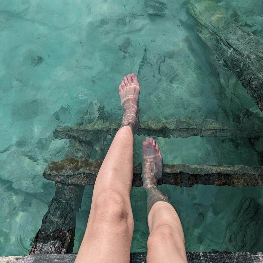 佐藤マクニッシュ怜子さんのインスタグラム写真 - (佐藤マクニッシュ怜子Instagram)「#photodump 🌊  マレーシアのリゾート地、こんな綺麗な海の水はじめてみたよ。 自然に囲まれるといろんな事に気づける。」8月6日 18時52分 - reikoofficial