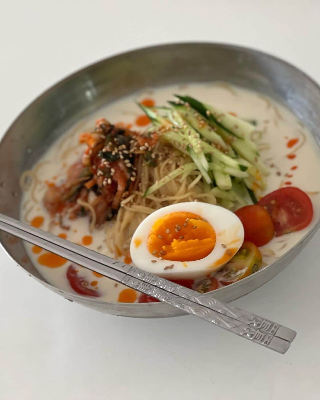 前田ゆかさんのインスタグラム写真 - (前田ゆかInstagram)「夏の麺類は　@zenb_japan  細麺 ばかり 夏に欠かせなくなってる豆ヌードル！  『冷麺風豆乳麺』  すぐ出来て糖質オフ 食物繊維、 高タンパク！  お昼に一皿で満足できる 夏はのど越しのいい麺類が多くなります〜ね♫  #zenb #zenbnoodle  #zenbヌードル  #細麺まとめ買い #gultenfree #グルテンフリー #豆乳イソフラボン」8月7日 14時23分 - maeyuka