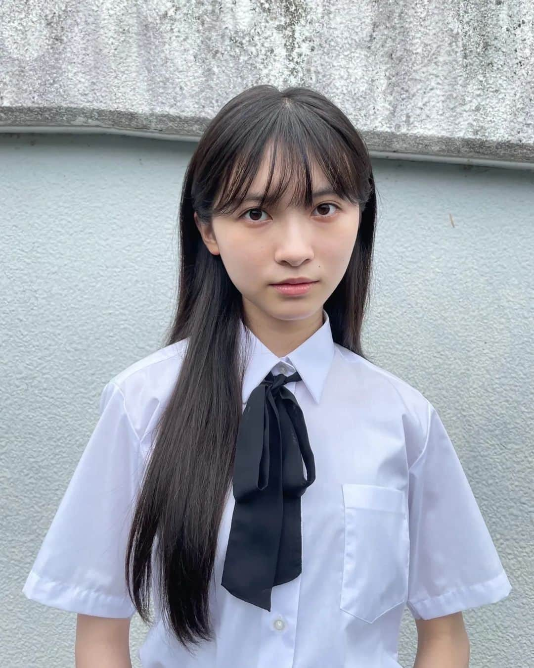 桧山ありすさんのインスタグラム写真 - (桧山ありすInstagram)「珍しく制服風コーデをしてみました🫶🏻  セーラー服にずっと憧れがあるから、いつか着てみたいな😌🤍  TikTok新しく投稿してます!!  #桧山ありす #alice #jc3 #07 #14歳 #制服コーデ #制服風」8月7日 17時08分 - alice.hiyama