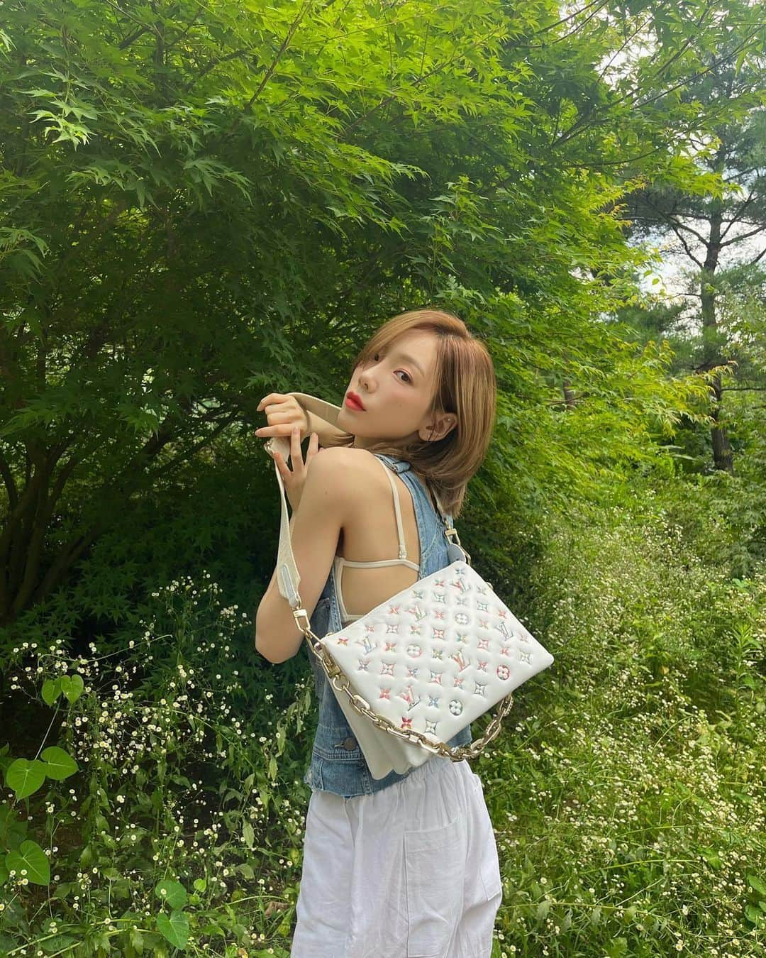 テヨン さんのインスタグラム写真 - (テヨン Instagram)「✧LV✧ @louisvuitton #FW22 #쿠상백 #광고」8月7日 18時15分 - taeyeon_ss