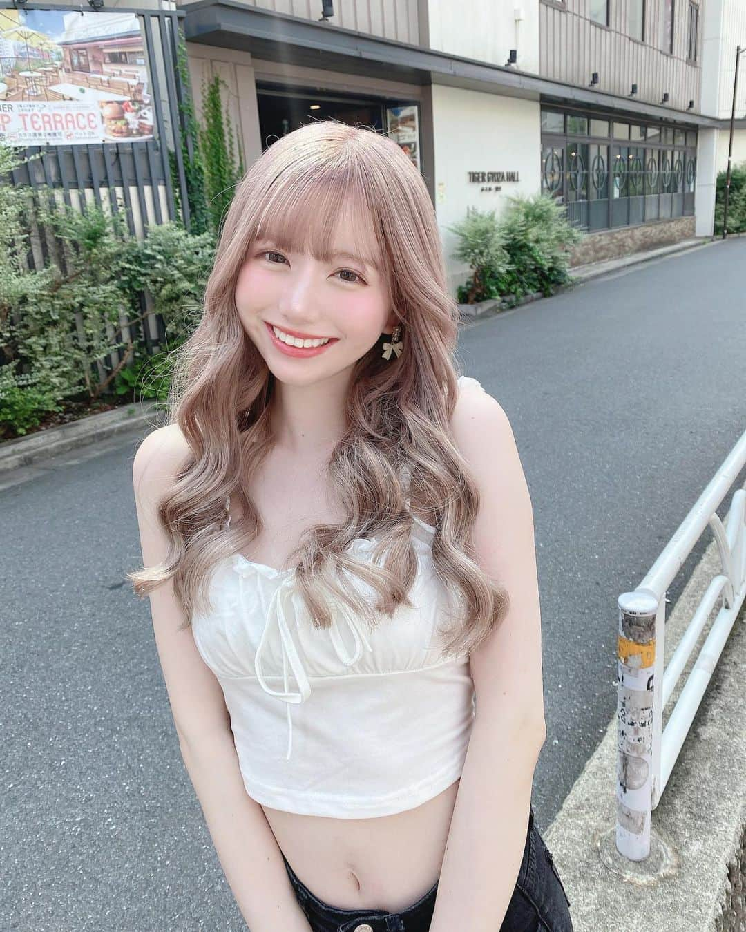 若林萌々さんのインスタグラム写真 - (若林萌々Instagram)「おニューカラーと今回もエクでロング🍧♡かわぽですか〜？  @welly_yuuki  ありがとう♡」8月7日 20時04分 - wakabayashimomo