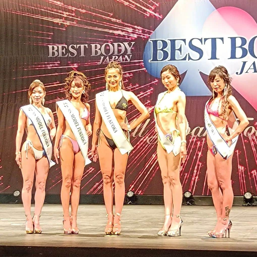 REIKAさんのインスタグラム写真 - (REIKAInstagram)「. おたかの今年初戦 ベストボディジャパン 福岡大会 モデルジャパン 優勝🏆 ベストボディジャパン 準優勝🥈  おめでとう✨✨  去年の11月の日本大会後からバルクアップして、忙しい中しっかりトレーニングをこなし、減量スケジュールも今回バッチリ合わせれて去年より更に進化した身体とステージングで、心も身体も元気に初戦を迎えられてよかった❤  今回のフィードバックを受け、次戦に向けてまた作戦会議。 お疲れ様(◍•ᴗ•◍)✧*。 . . ｡.｡･.｡*ﾟ+｡｡.｡･.｡*ﾟ+｡｡.｡･.｡*ﾟ+｡｡.｡･.｡*ﾟ  ⚠️パーソナルトレーニング(男女可。新規不可),ポージングレッスン(FWJ公認講師),リクエスト撮影(初見不可)の問い合わせはDM下さい📧  ｡.｡･.｡*ﾟ+｡｡.｡･.｡*ﾟ+｡｡.｡･.｡*ﾟ+｡｡.｡･.｡*ﾟ  #bikinicompetitor #fitnessmodel #personaltrailer #フィットネスモデル #筋トレ女子 #筋肉女子 #トレーニング #training #筋トレ #workout #パーソナルトレーナー #BBJ」8月7日 22時22分 - reika_japan