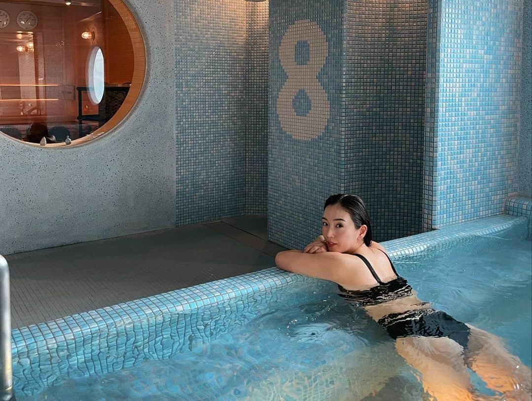 園都さんのインスタグラム写真 - (園都Instagram)「@8hotel_fujisawa   「8 WATER CAVE swim suits spa」  #8hotelfujisawa  #sauna」8月7日 22時33分 - miyakosono_official