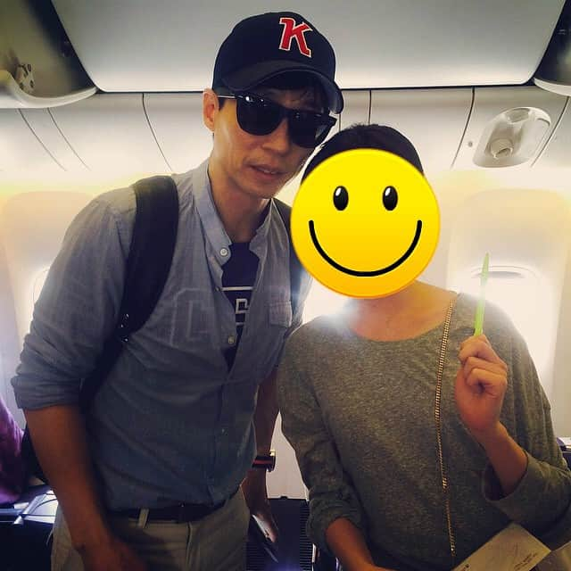 ユ・ジェソクのインスタグラム：「Lucky fan that got to take a pic with jaesuk!! #yoojaesuk」