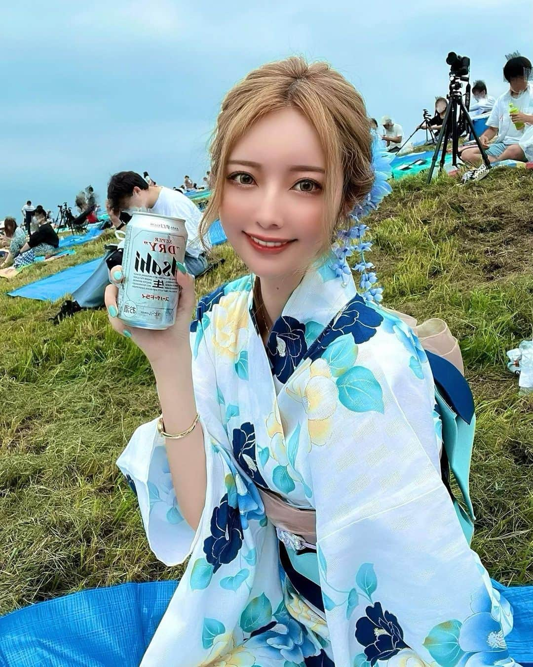 あしすぱさんのインスタグラム写真 - (あしすぱInstagram)「花火大会とビール🍻  #足利花火大会 #足利 #栃木 #花火 #ビール女子 #アルコール #アサヒスーパードライ #浴衣 #浴衣ヘアアレンジ #浴衣女子 #夏休み #yukata #ashikagafireworksfestival #hanabi #firewarks🎆 #tochigi #beer #alcohol #japantravel」8月8日 18時44分 - ashinohitodesuu