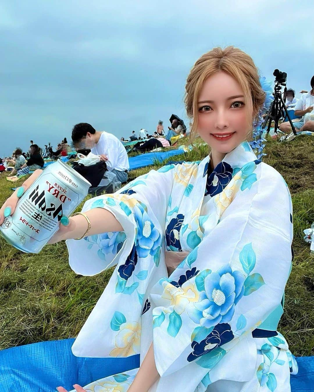 あしすぱさんのインスタグラム写真 - (あしすぱInstagram)「花火大会とビール🍻  #足利花火大会 #足利 #栃木 #花火 #ビール女子 #アルコール #アサヒスーパードライ #浴衣 #浴衣ヘアアレンジ #浴衣女子 #夏休み #yukata #ashikagafireworksfestival #hanabi #firewarks🎆 #tochigi #beer #alcohol #japantravel」8月8日 18時44分 - ashinohitodesuu