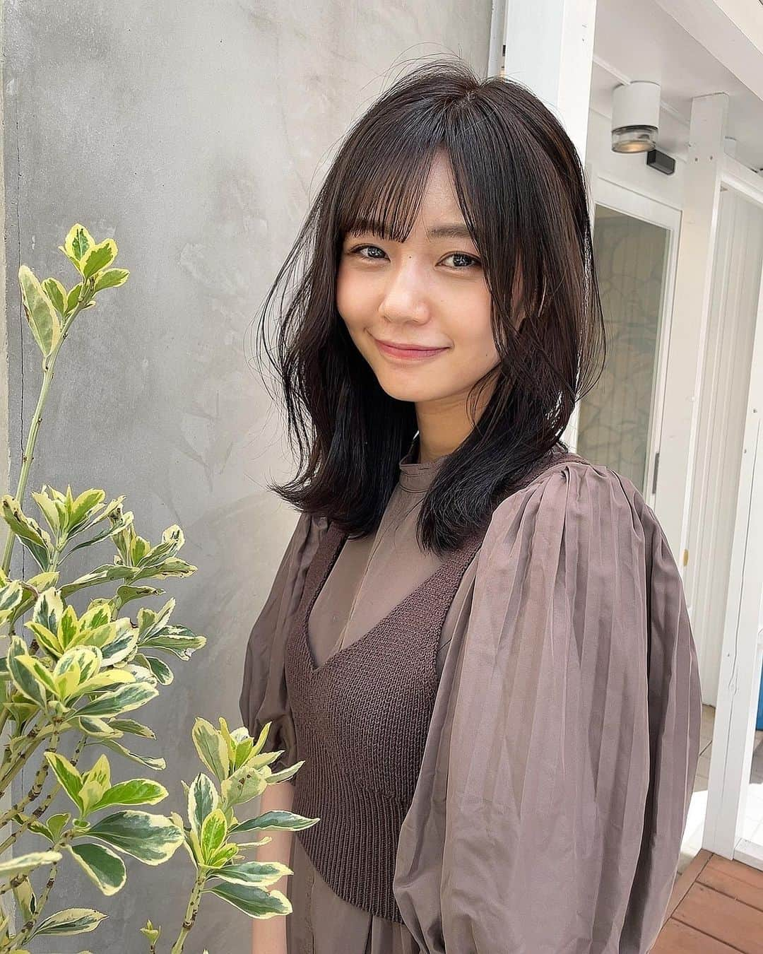 杉浦みずきさんのインスタグラム写真 - (杉浦みずきInstagram)「. new❤︎ 色も長さも満足すぎる いつもありがとうございます🥹  @tenhouo さん✂︎  #セミロング #セミロングヘア  #ミディアムヘア #アッシュカラー」8月8日 19時21分 - mizuki_sugiura