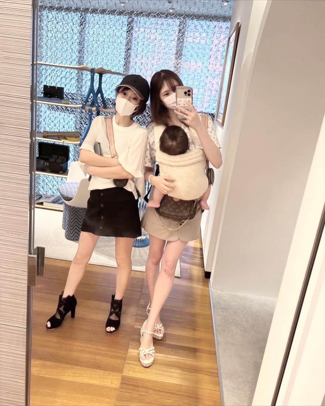 ゆーちゃんさんのインスタグラム写真 - (ゆーちゃんInstagram)「5日連続一緒に居た😌‪‪❤︎Savoire-Faire展 ‬  @lamele_x2  #サヴォアフェール #seelv #seelv展 #ルイヴィトン #ルイヴィトン六本木ヒルズ店 #ルイヴィトン新作 #ルイヴィトン好き #ラグジュアリーインテリア #ポップアップ #ポップアップストア #期間限定イベント #六本木ヒルズ  #louisvuitton  #インテリア好きな人と繋がりたい  #インテリア好き」8月8日 20時23分 - yurina_era999