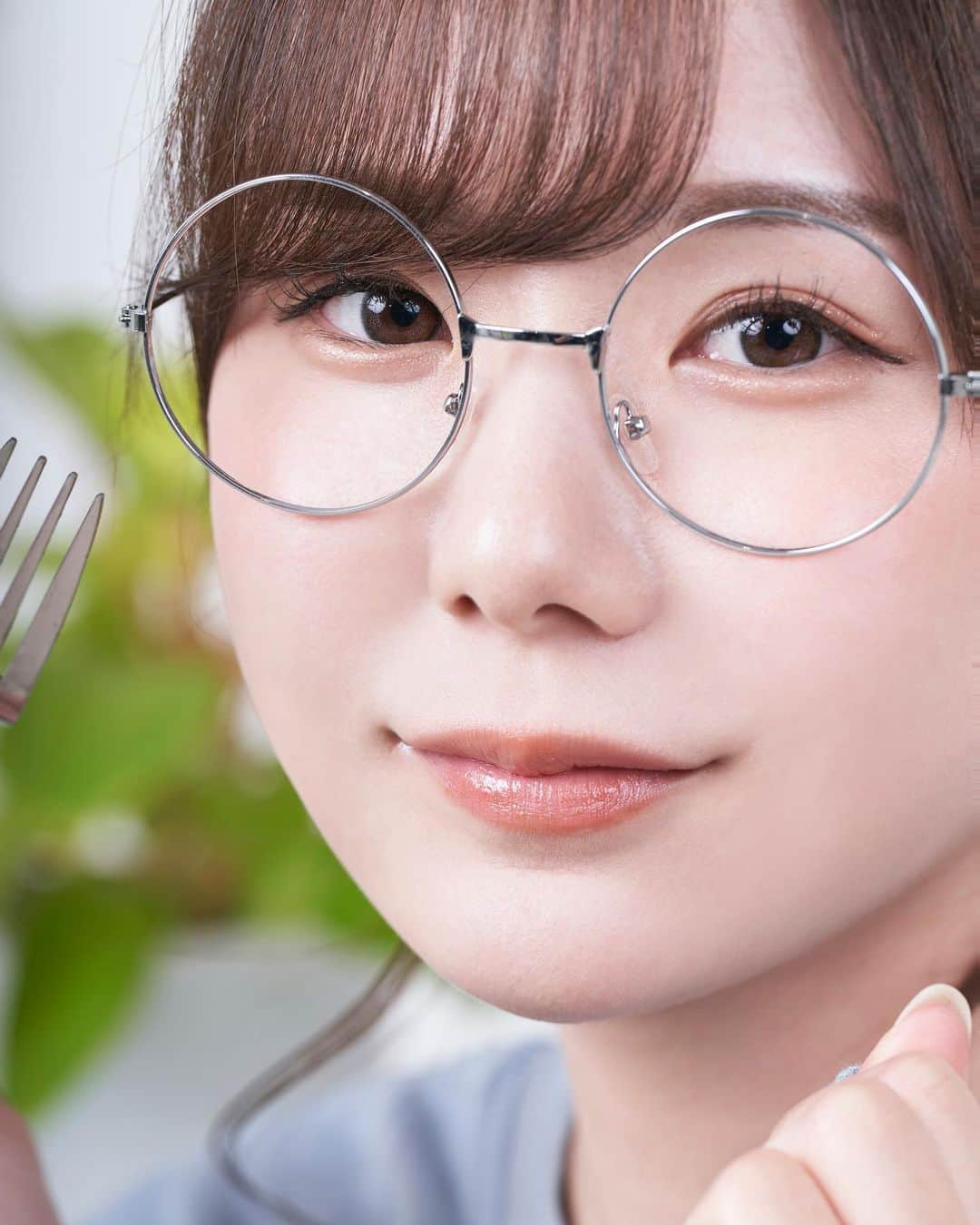 エスワン【公式】さんのインスタグラム写真 - (エスワン【公式】Instagram)「可愛い子の美味しそうに食べる姿はたまらない❣️エスワン専属女優さんを呼んで好きなものを美味しく食べてもらう、大人気ニュース企画 "#食べ写" の画像を大公開🕊✨  @mirugram_55  #miru #食べ写 #日本一の超単体AVメーカー #エスワン #ポキサラダ」8月8日 23時05分 - s1_official_jav