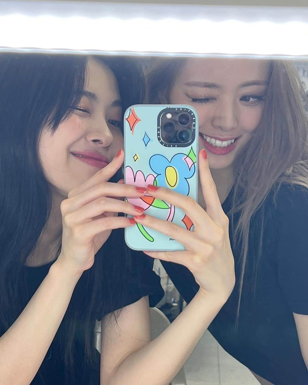 ITZYさんのインスタグラム写真 - (ITZYInstagram)「CHECKMATE IN SEOUL」8月9日 13時31分 - itzy.all.in.us