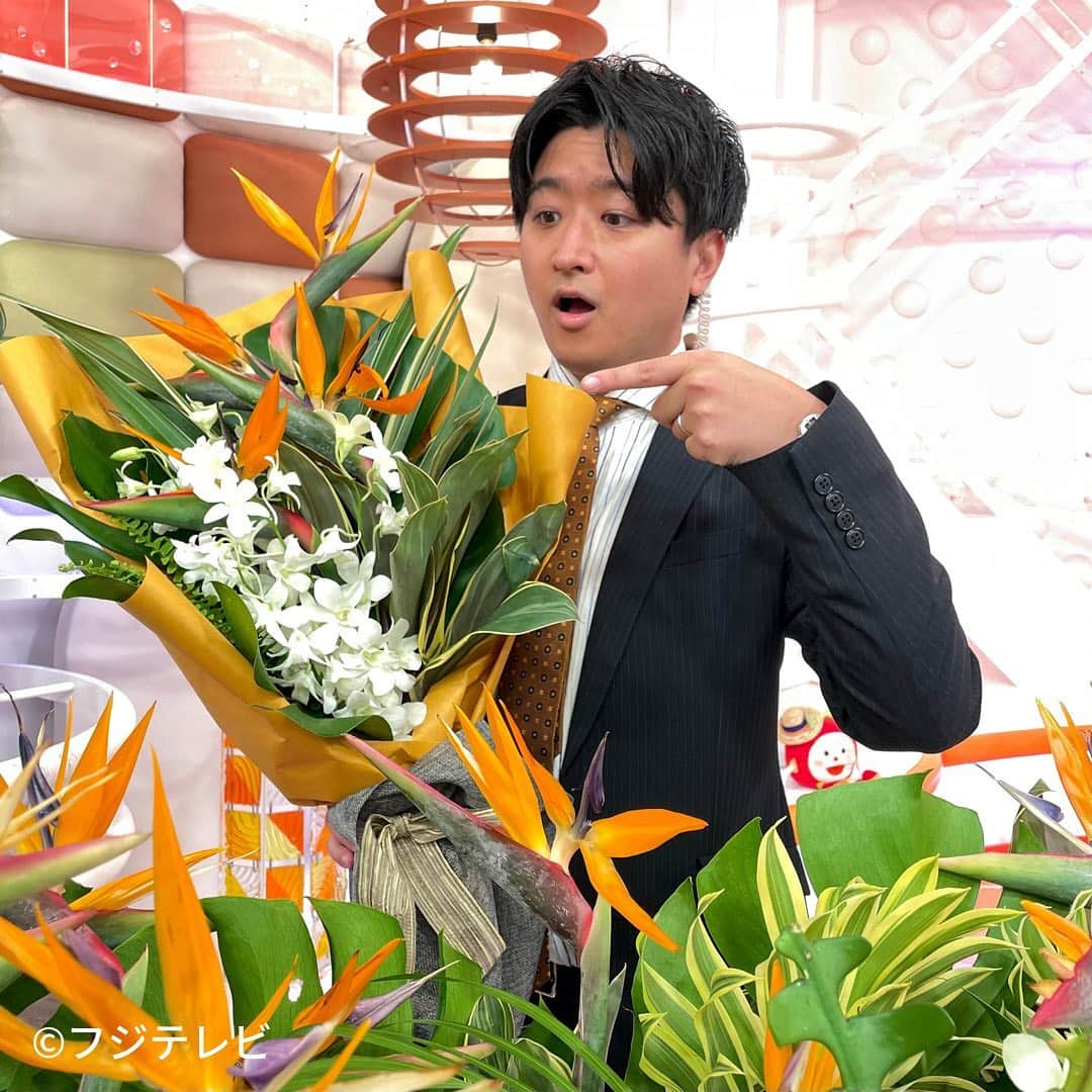 フジテレビ「めざましテレビ」さんのインスタグラム写真 - (フジテレビ「めざましテレビ」Instagram)「まりのです😊 今日紹介した「ストレリチア」は鳥に似ているということで、お花コーナーで鳥のモノマネをしたら、藤井アナに何とも言えない顔をされました😇🐥 それでもコーナー後には一緒に鳥ポーズで📸 先週は香りがいいハーブをご紹介しましたよ🌿」8月9日 14時08分 - mezamashi.tv