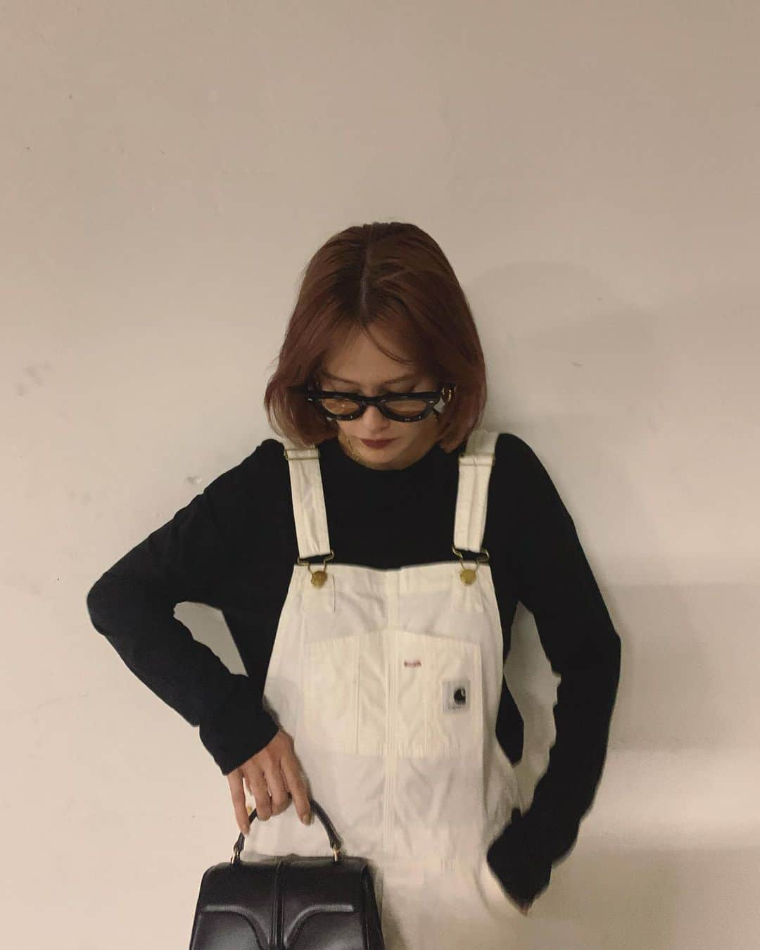 emmaさんのインスタグラム写真 - (emmaInstagram)「🫧  tops : @_er_offi  overalls : @carharttwip_jp  bag : @celine   #elook_e」8月9日 16時45分 - okss2121