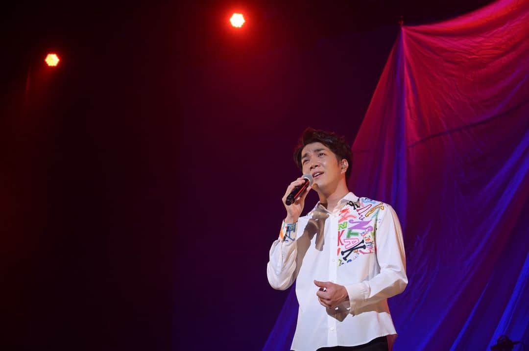 中澤卓也さんのインスタグラム写真 - (中澤卓也Instagram)「中澤卓也コンサートツアー2022「陽はまた昇る」🎤 新潟・アミューズメント佐渡✨ Photo by @shirahara   #コンサートツアー #陽はまた昇る #新潟 #佐渡 #アミューズメント佐渡 #白原写真館 #中澤卓也」8月9日 17時49分 - takuya_nakazawa.118
