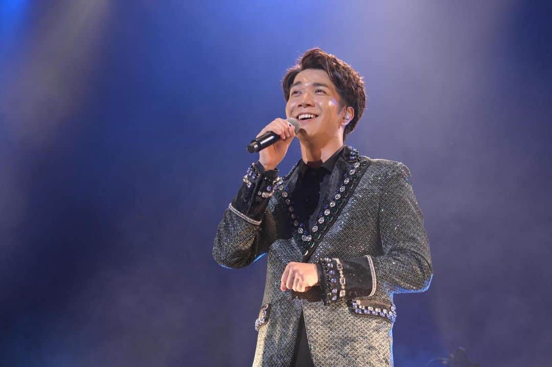中澤卓也さんのインスタグラム写真 - (中澤卓也Instagram)「中澤卓也コンサートツアー2022「陽はまた昇る」🎤 新潟・アミューズメント佐渡✨ Photo by @shirahara   #コンサートツアー #陽はまた昇る #新潟 #佐渡 #アミューズメント佐渡 #白原写真館 #中澤卓也」8月9日 17時49分 - takuya_nakazawa.118