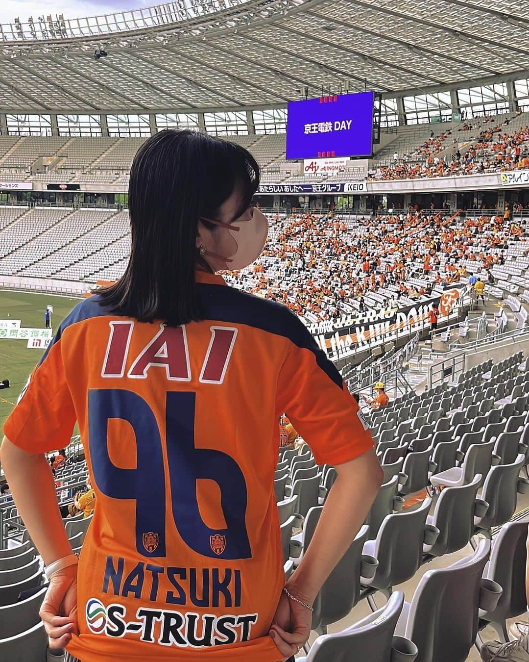 黒田菜月さんのインスタグラム写真 - (黒田菜月Instagram)「勝ち点３⚽️🧡 #TBSニュース #衣装 #ヘアメイク #女子アナ #アナウンサー #女子アナヘア #女子アナメイク #女子アナコーデ . #清水エスパルス #味の素スタジアム  @jleaguejp  #声出し応援はやっぱりいい 😊」8月10日 13時48分 - nyaaatsuki_krd