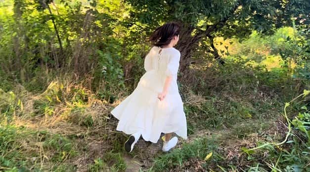 水原ゆきさんのインスタグラム写真 - (水原ゆきInstagram)「MV時オフショット  #多摩川 #河川敷」8月10日 17時36分 - 12yuchan14