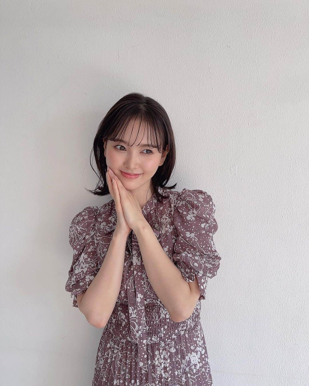 兒玉遥さんのインスタグラム写真 - (兒玉遥Instagram)「美人百花 9月号   ・ボブヘアアレンジ特集  ・アイドル論着回しページのコメント  掲載されてます！ 今月も盛り沢山の内容です。  特にボブヘアは自分でのアレンジが難しいなぁ〜と思っていたので、色々なヘアセットを体験できて嬉しかったです。  How toも紹介されているので必見です✨  是非チェックよろしくお願いします💖  hair make  @mika.mydresser @bijinhyakka」8月10日 17時59分 - haruka_kodama919