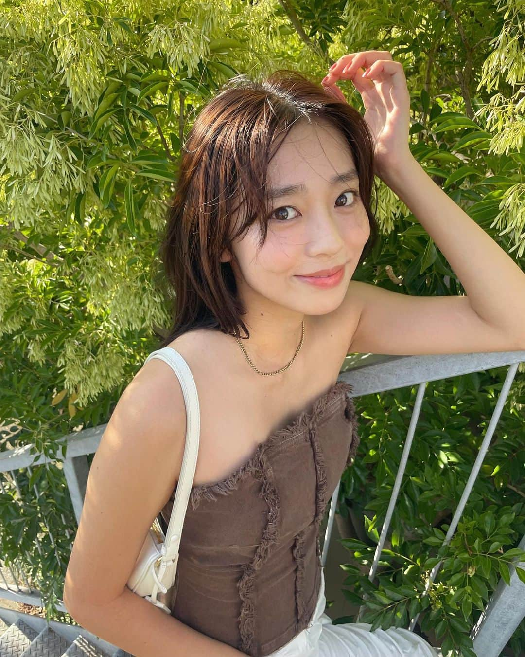 江藤百香さんのインスタグラム写真 - (江藤百香Instagram)「☀️☀️  ちょっと太めのチェーンで肌馴染みのいいゴールドネックレスが最近のお気に入りです🍑 @blancotokyo #blancotokyo #PR」8月10日 19時03分 - momokaeto