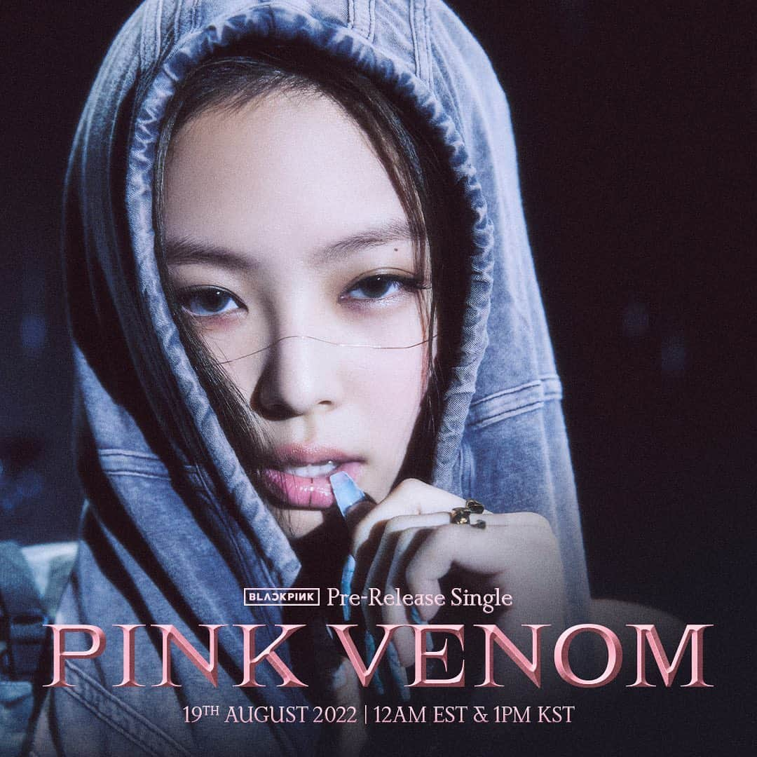 ロゼさんのインスタグラム写真 - (ロゼInstagram)「PINK VENOM 🖤 19th August 12AM EST, 1PM KST   🐍  #BLACKPINK #블랙핑크 #LISA #리사 #ROSÉ #로제 #JENNIE #제니 #JISOO #지수 #PreReleaseSingle #PinkVenom #TitlePoster #20220819_12amEST #20220819_1pmKST #Release #YG」8月11日 12時19分 - roses_are_rosie