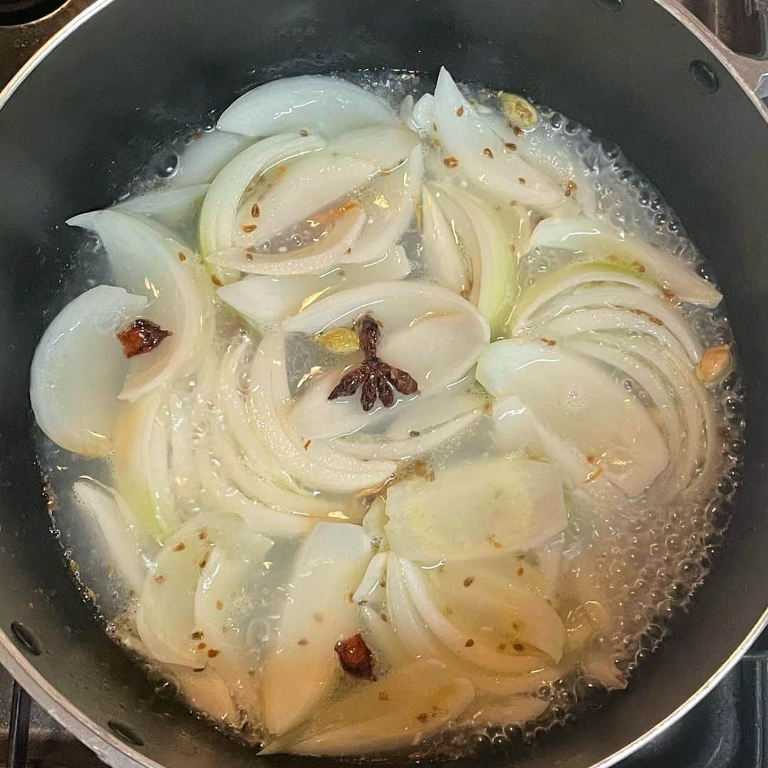 山下佳織さんのインスタグラム写真 - (山下佳織Instagram)「カレーで暑さものりきる💪  八角も入れて、ちょっぴり甘くさわやか風味になりました🍛  #山の日 #本日のカレー #八角 #staranise」8月11日 14時35分 - yama0130kaori