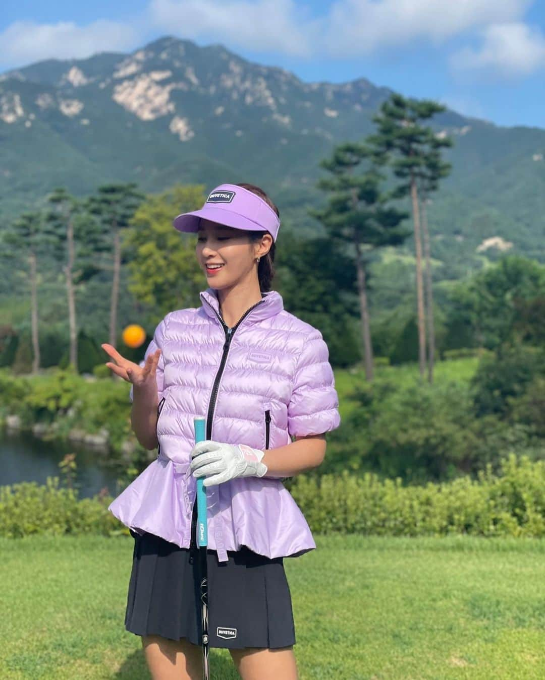 ユリ さんのインスタグラム写真 - (ユリ Instagram)「🍁⛳️🏌🏻‍♀️  #ad #듀베티카 #사밀리아 #사모나 @duveticakorea」8月11日 18時15分 - yulyulk