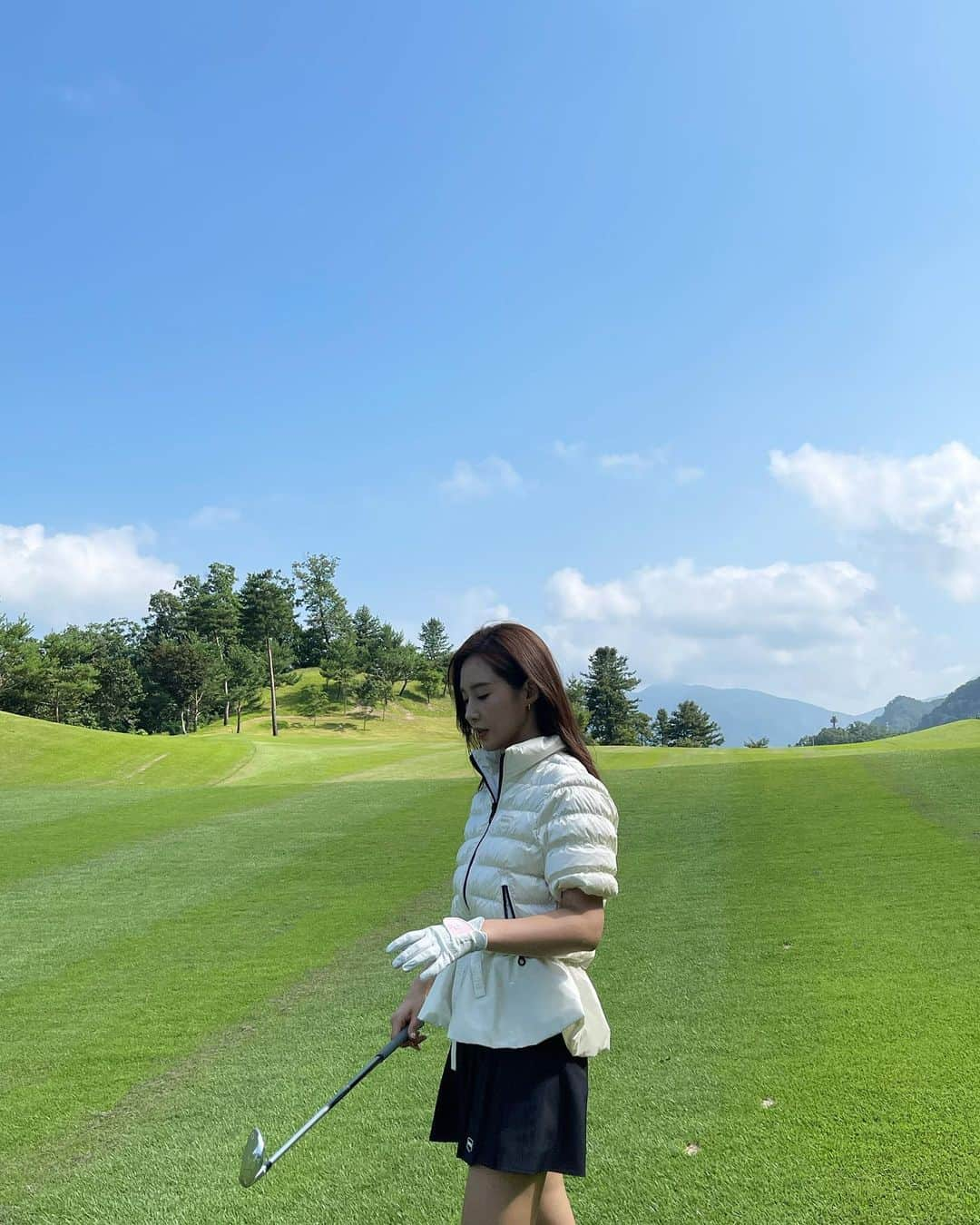 ユリ さんのインスタグラム写真 - (ユリ Instagram)「🍁⛳️🏌🏻‍♀️  #ad #듀베티카 #사밀리아 #사모나 @duveticakorea」8月11日 18時15分 - yulyulk