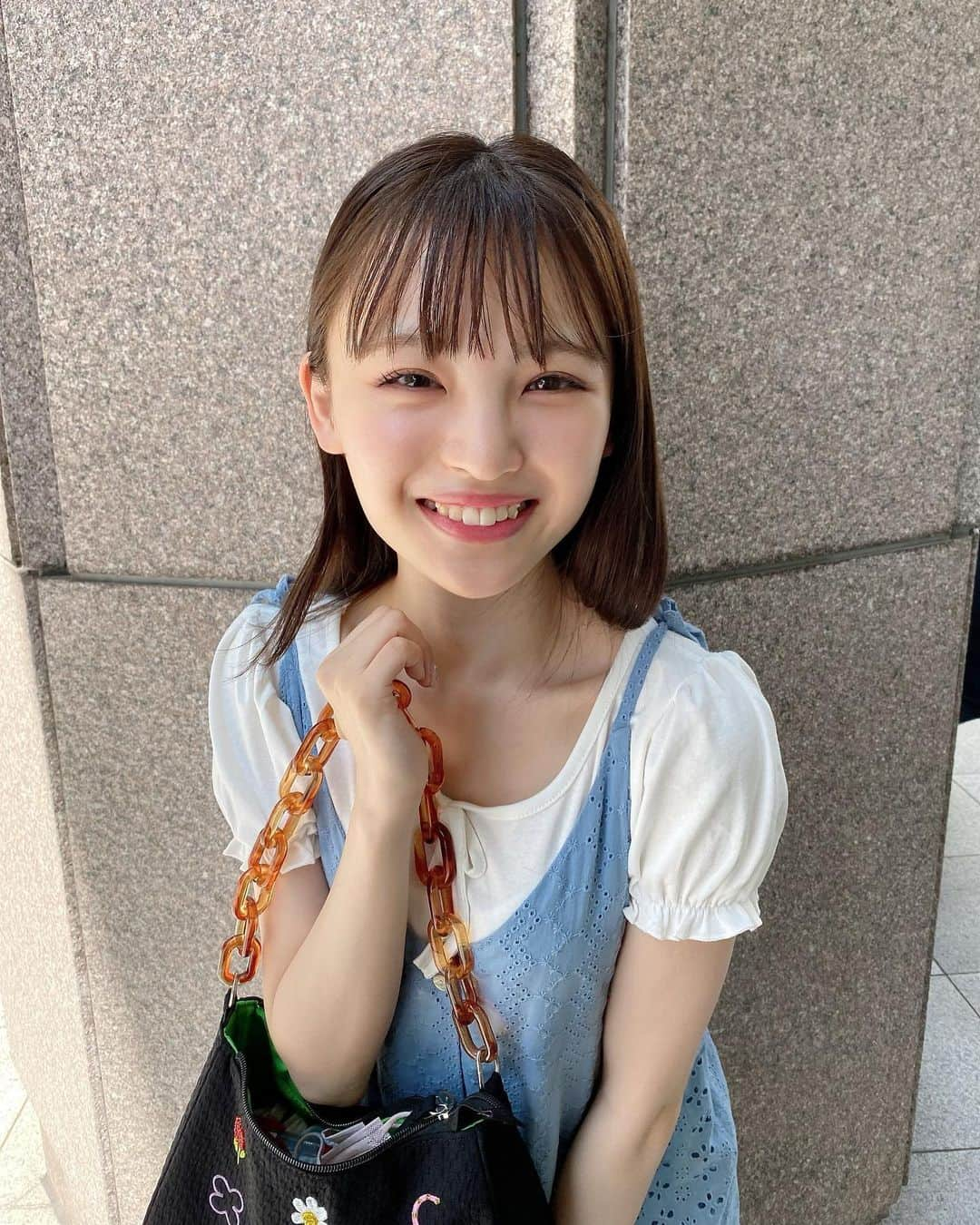 新澤菜央さんのインスタグラム写真 - (新澤菜央Instagram)「待ってたよ！のキュルキュル顔です🥺🥺🥺 ⠀ ⠀ ⠀ ウエストマークとかないけどスタイル良く見えるワンピースだから神コーデです◎！！！  #彼女の私服がかわいい #低身長コーデ #sサイズコーデ #156cm #jouetie #jouetie_ootd #casselini #nikeair」8月11日 20時44分 - _shinshin_48