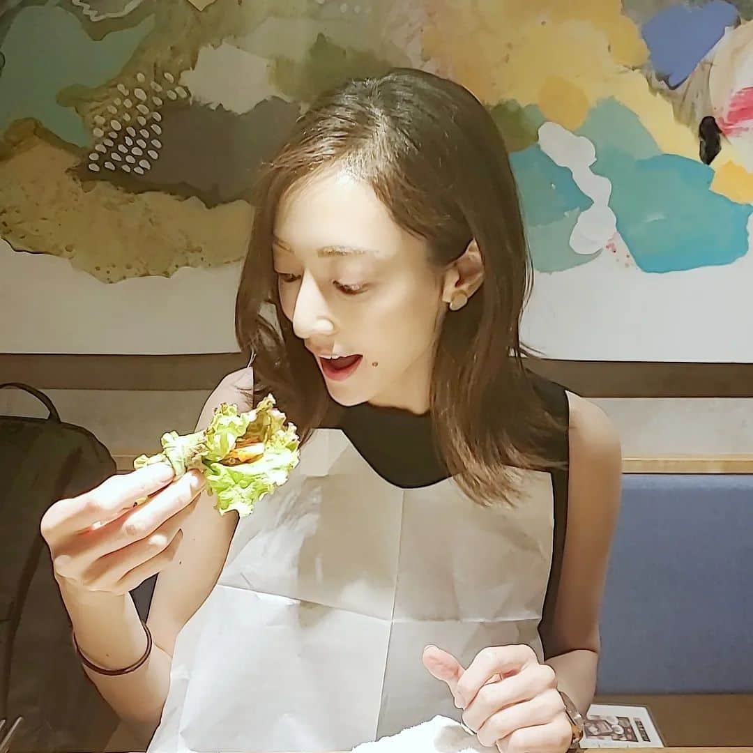 池田夏希さんのインスタグラム写真 - (池田夏希Instagram)「@pungumuhonten で韓国料理食べてきました😊🍴 . ・チャドルバギ焼き ・スユック鍋 ・センマイ刺しサンナクチ ・アワビバター焼き . 食べたいものをぜ～んぶ食べました😋💕 ドリンクもフードもメニューが沢山あって、ドリンクは見た目も可愛いものがいっぱい🍹✨ 全部美味しかったけど、スユック鍋は鍋を傾けて一滴も残さずスープも飲み干しました🤣 お店もとってもキレイだったし、気になるメニューありすぎたからまた行かなきゃ♡ . #プングム本店 #新大久保グルメ #新大久保おすすめ #新大久保韓国料理 #新大久保ディナー #新大久保ランチ #韓国料理 #韓国グルメ #新宿グルメ #チャルドバギ #スユック #センマイ刺し #サンナクチ #アワビバター #pungumu  #shinokubogourmet #koreanfood #dinner #lunch #gourmet  #gourmetstagram #foodstagram #한국요리 #차돌박이 #수육 #처녑회 #산낙지 #전복 #맛집 #맛있다」8月12日 1時06分 - natsukiikeda624