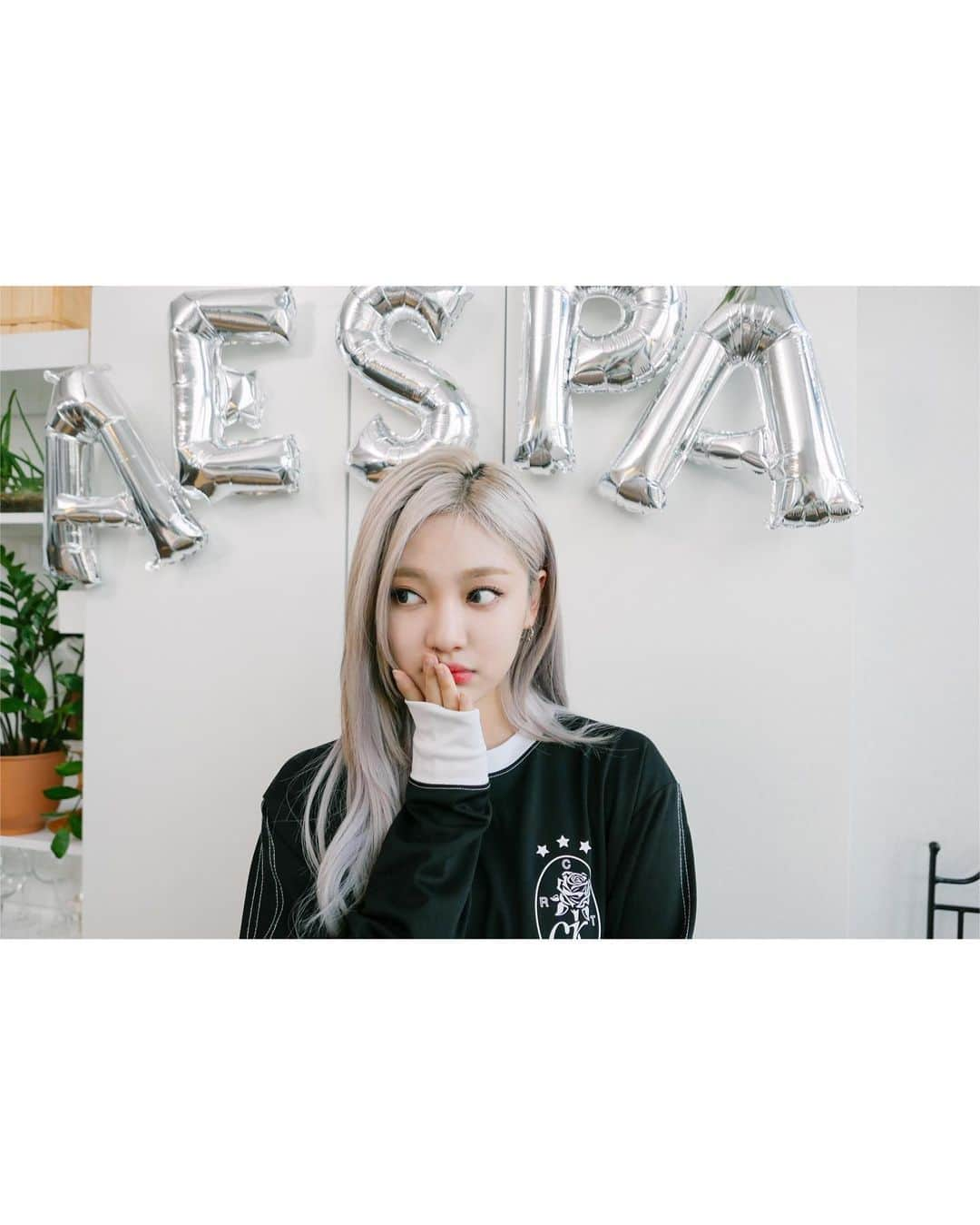 aespaさんのインスタグラム写真 - (aespaInstagram)「Girls in NYC 👀✨#NINGNING   #aespa #æspa #에스파  #Girls #aespa_Girls  #Girls_in_NYC #aespa_Girls_inNYC」8月12日 13時00分 - aespa_official