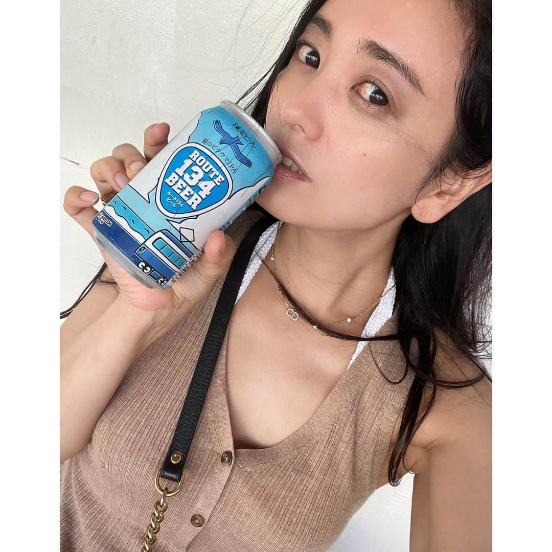 脊山麻理子さんのインスタグラム写真 - (脊山麻理子Instagram)「ROUTE134BEER！キンキンに冷えてやがる♡この夏限定の逗子まで続く海岸線の名前のついたこちらのビール、フルーティで夏にピッタリ♡飲みやすかったあ♡  #鎌倉ビール #ROUTE134BEER #海の家 #片瀬江ノ島 #新江ノ島水族館前 #西浜 #大人の海の家 #夏限定 #SUMMER2022」8月12日 16時03分 - mariko_seyama_milkpon