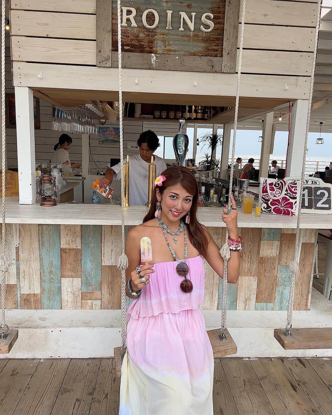 神谷麻美さんのインスタグラム写真 - (神谷麻美Instagram)「#海の家 っっ💖🌺🌴🌈💖✨   #Happy 💖🐬🌈💖✨」8月12日 18時47分 - asamice428