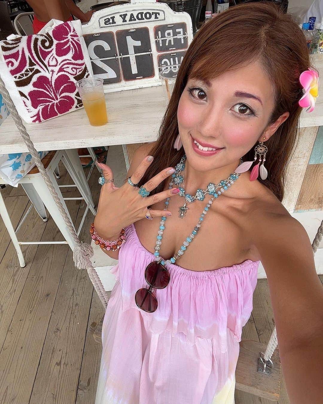 神谷麻美さんのインスタグラム写真 - (神谷麻美Instagram)「#海の家 っっ💖🌺🌴🌈💖✨   #Happy 💖🐬🌈💖✨」8月12日 18時47分 - asamice428