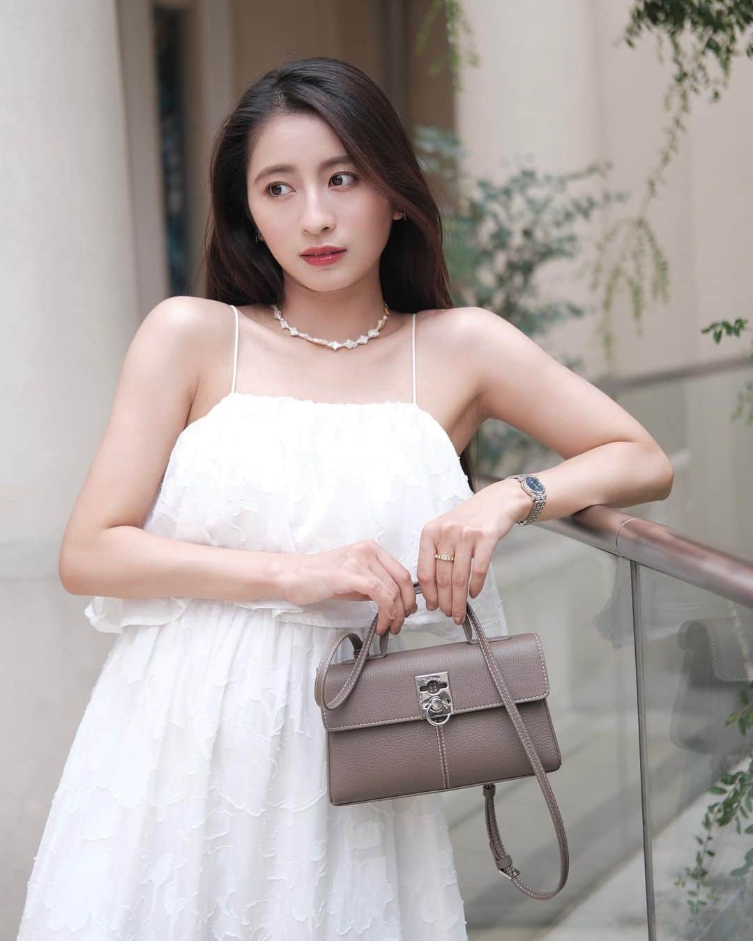 ロンモンロウさんのインスタグラム写真 - (ロンモンロウInstagram)「バック👜  @cafune.official     ネックレス💎 @lilasmillesime_official」8月12日 21時46分 - ronmonroe_official