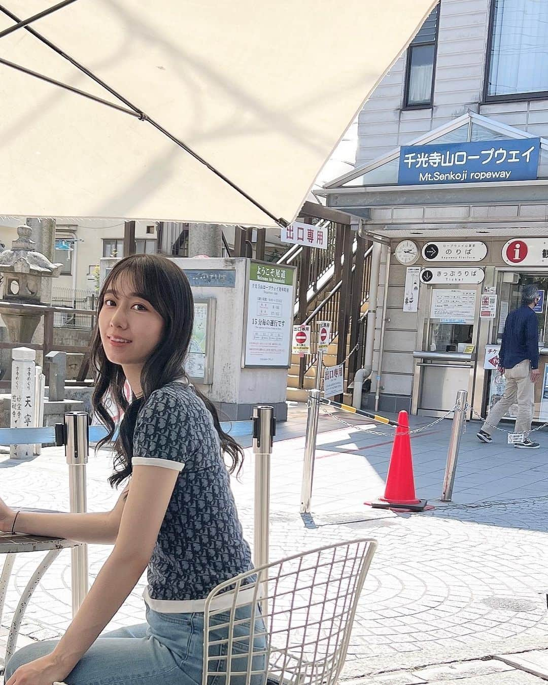 大須賀あみさんのインスタグラム写真 - (大須賀あみInstagram)「まだ髪長い時だし、5月の写真だけど夏っぽいから投稿させて🌞  尾道には龍が如くの聖地巡礼で行ったけど、ほんとに満足だった！ 龍が如くに出てこなかったら多分行くことなかったと思うから、制作した方々にとても感謝です🥺✨  #vintagedior #尾道 #尾道観光 #龍が如く #龍が如く聖地巡礼 #聖地巡礼」8月12日 22時55分 - osugaami_official