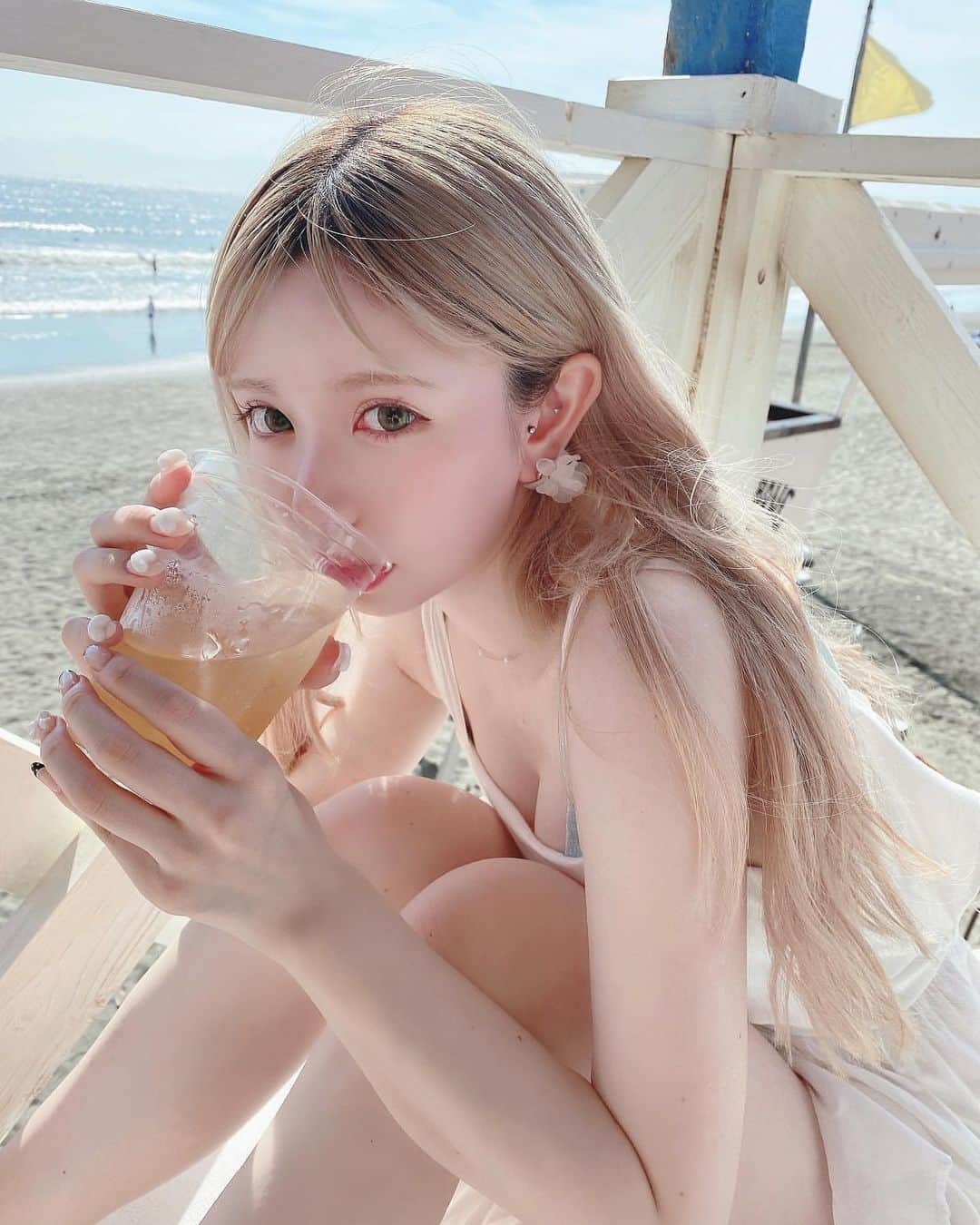 美女美容事情さんのインスタグラム写真 - (美女美容事情Instagram)「《海に天使❣️💖🏝》 *⁠ 今回ご紹介させて頂きますのは!!👀❤︎⁠⠀ 若林萌々さん< @wakabayashimomo >の素敵なお写真📸⁠⠀⁠⠀⁠⠀⁠ *⁠⠀⁠⠀⁠⠀⁠⠀ 天使のような美しさの美女💛🧡 海では眩しいほどに美しいですね✨✨ *⠀⁠⠀⁠⠀⁠⠀⁠⠀ 若林萌々さん< @wakabayashimomo > ⁠⠀⁠⠀⁠⠀⁠⠀ 素敵な投稿ありがとうございました☺️📸✨ *⠀⁠⠀⁠⠀⁠⠀⁠⠀ 若林萌々さんのアカウントには他にも素晴らしい投稿が沢山ありますので是非覗いてみてくださいね💁‍♀️💙⁠⠀⁠⠀⁠⠀⁠⠀ *⠀⁠⠀⁠⠀⁠⠀⁠⠀ △▼△▼△▼△▼△▼△▼△▼△▼△▼ ⁠⠀⁠⠀⁠⠀ ❤🧡💛「美女美容事情」💚💙💜⠀⠀⠀⠀⠀⠀⠀⠀⠀⠀⠀⠀⠀⠀⁠⠀⁠⠀⁠⠀⁠⠀⁠⠀ 👇掲載ご希望の方は👇⠀⠀⠀⠀⠀⠀⠀⠀⠀⠀⠀⠀⠀⠀⠀⁠⠀⁠⠀⁠⠀⁠⠀⁠⠀ @b_b_j.jタグ付けと🖤 #ビジョビ ⁠⠀ 🖤タグ付けお願いします✨⠀⠀⠀⠀⠀⠀⠀⠀⠀⠀⠀⠀⠀⠀⠀⁠⠀⁠⠀⁠⠀⁠⠀⁠⠀ △▼△▼△▼△▼△▼△▼△▼△▼△▼ ⁠⠀⁠ #美女 #美容 #美人 #天使 #綺麗 #かわいい #キュート #美しい #海 #夏 #夏休み #海水浴 #美白」8月13日 17時35分 - b_b_j.j