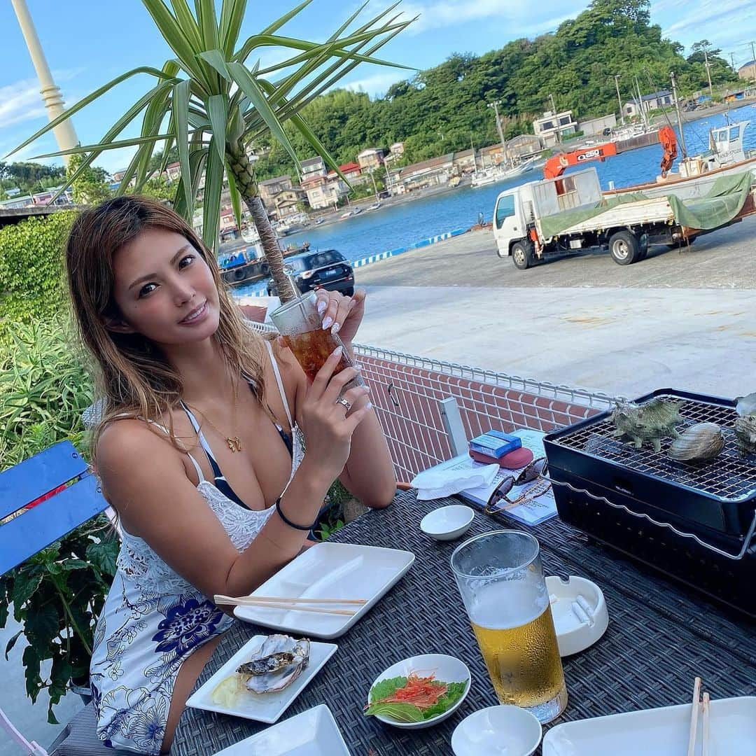 堀えりかさんのインスタグラム写真 - (堀えりかInstagram)「夏まだやりたい事いっぱいありすぎる😩❤️   #浜焼き #bbq #海」8月13日 23時49分 - xerikax143